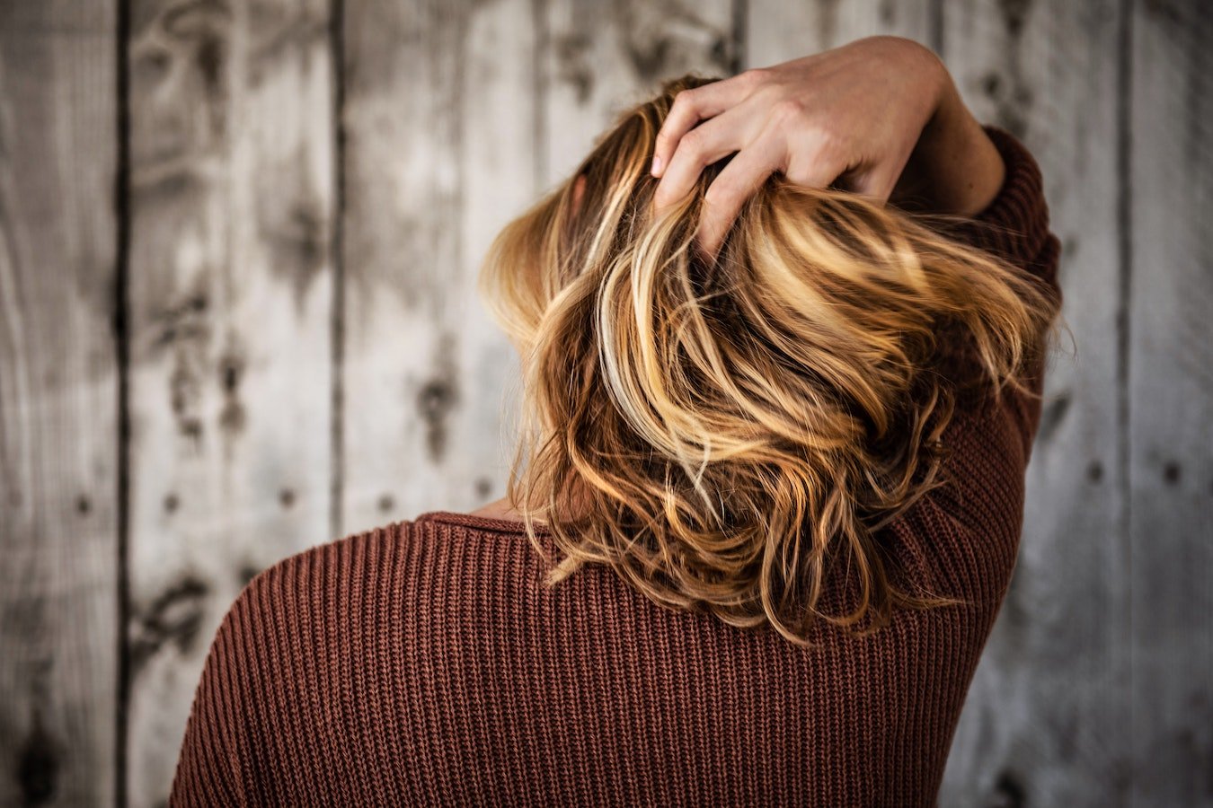 Выпадение волос после родов при кормлении грудью: причины, лечение - Клиника «Доктор Волос»