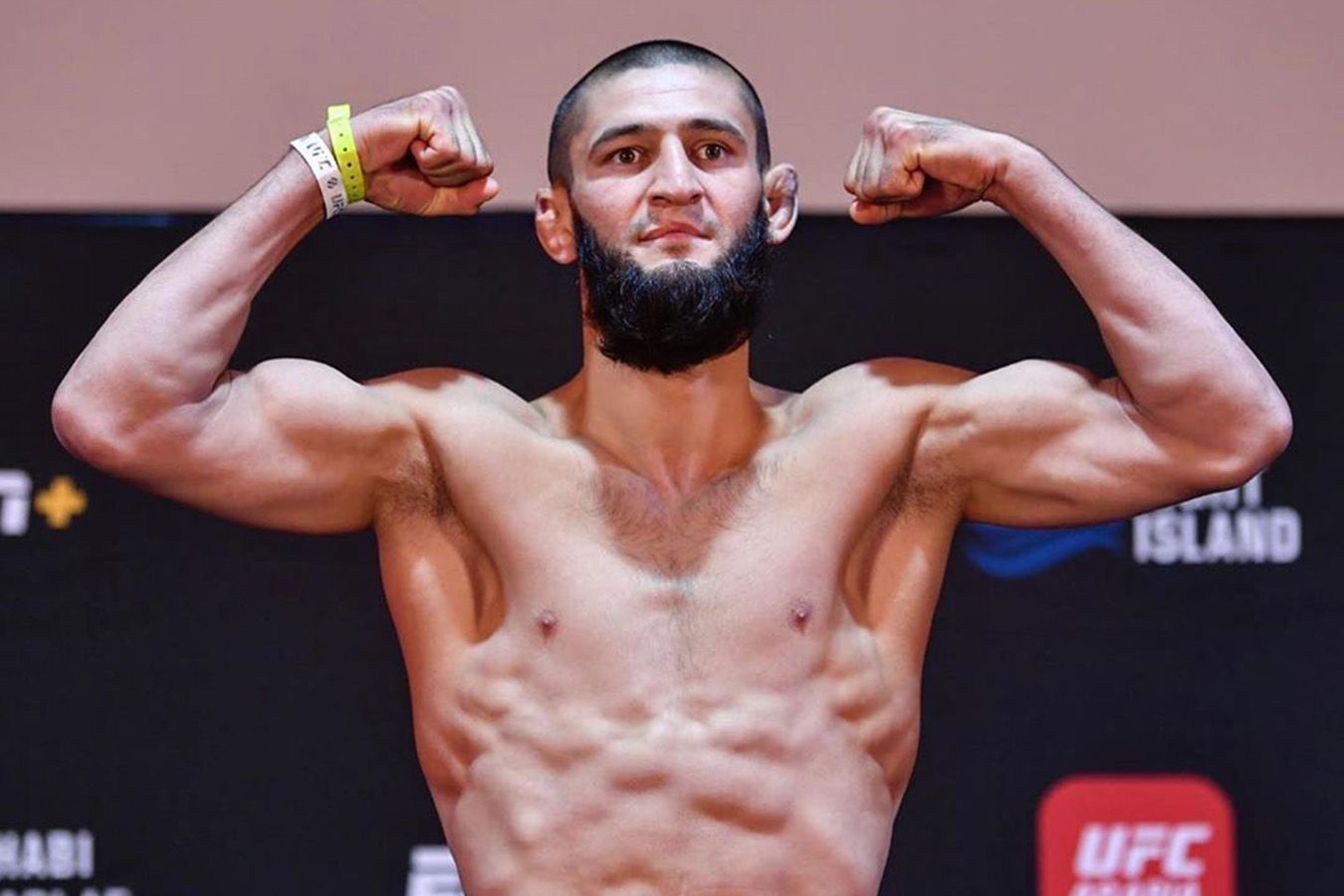 Чушь. Легендарный рефери UFC прокомментировал реакцию Чимаева на провал взвешивания
