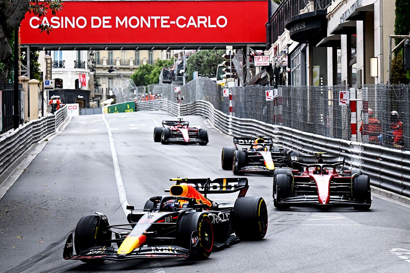 Формула-1 Гран-при Монако Перес выиграл гонку, Леклер финишировал четвёртым, Шумахер разбил машину