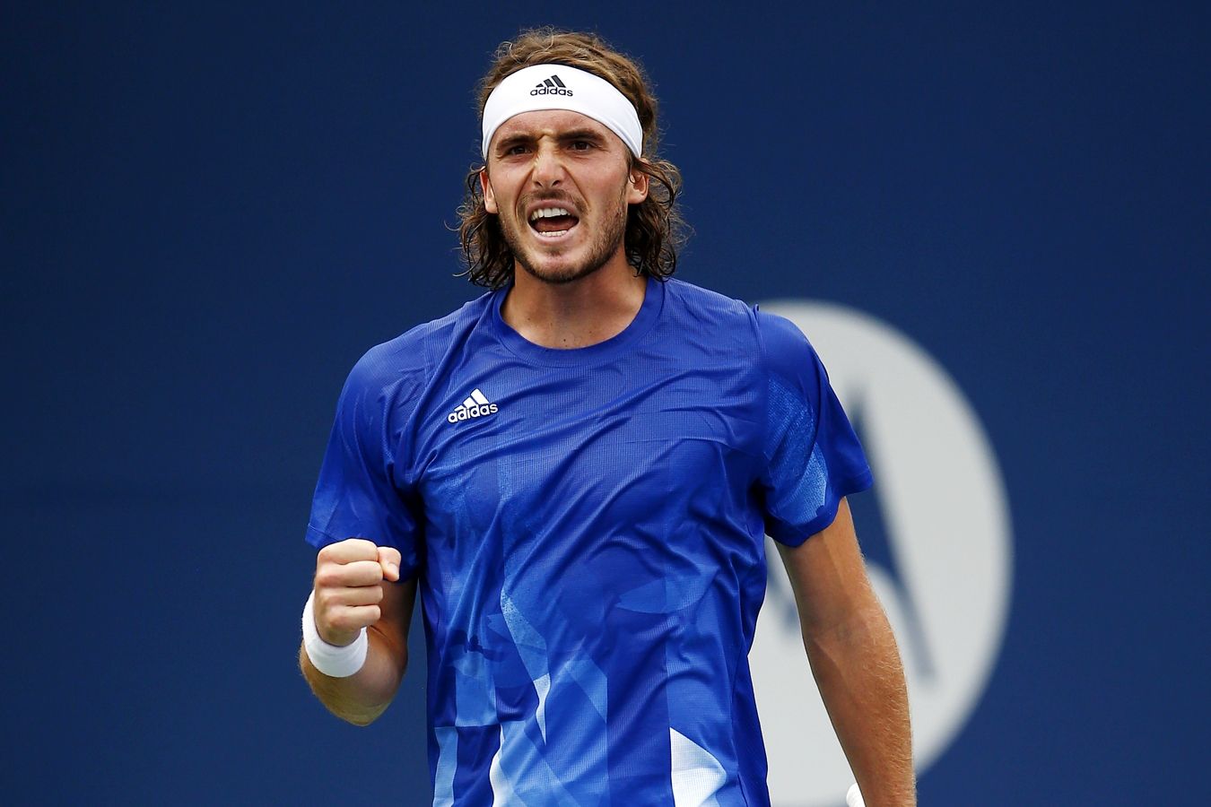 Видеообзор победы Стефаноса Циципаса над Янником Синнером в 4-м круге Australian Open