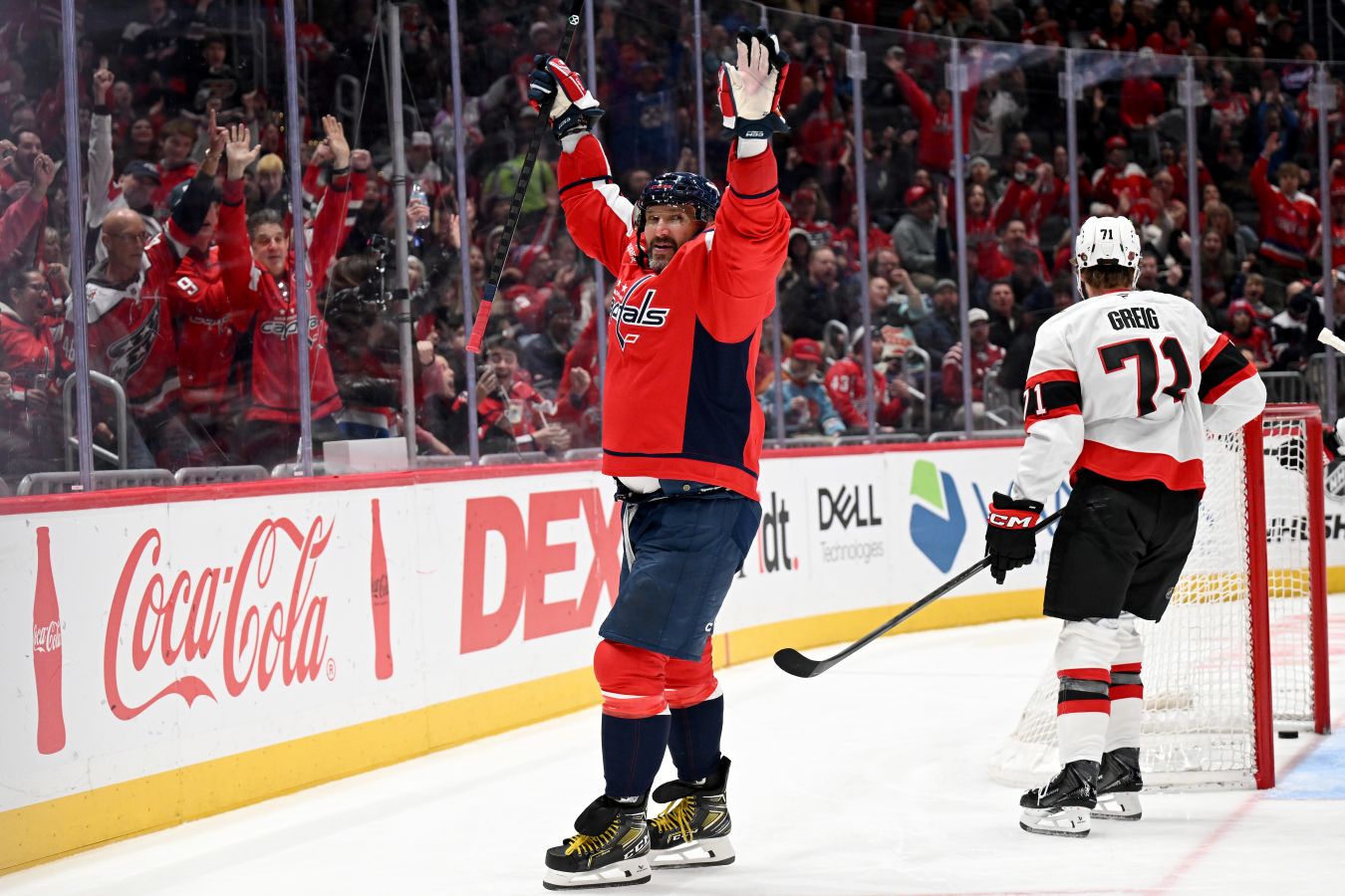 Овечкину остался шаг до 1000