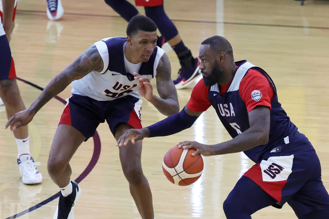 Леброн Джеймс — лучший в олимпийской сборной США по баскетболу в свои 39 лет