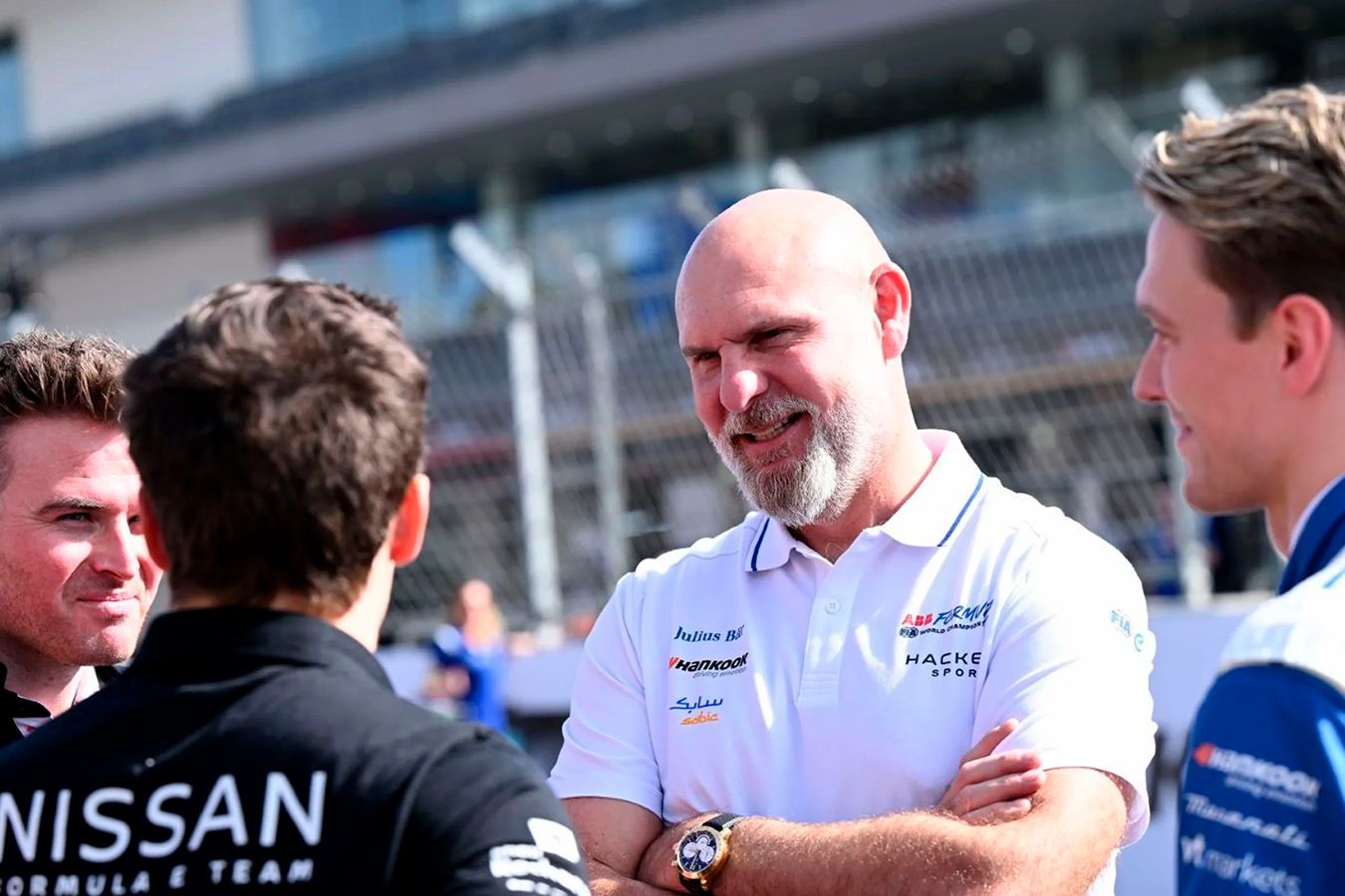 Генеральный директор Формулы-Е — о Ферстаппене: он изо всех сил спасает свою команду