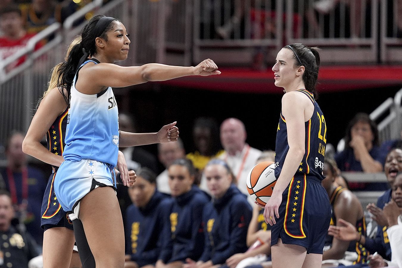 Соперничество длиною в жизнь. У суперзвезды женской НБА появился сильный конкурент