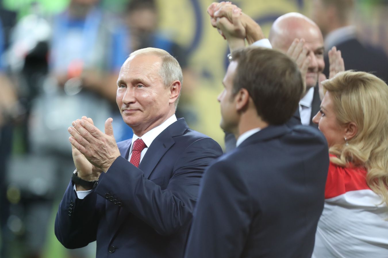 Реакция Путина на финал ЧМ, речь Макрона в раздевалке Франции. Главное к утру
