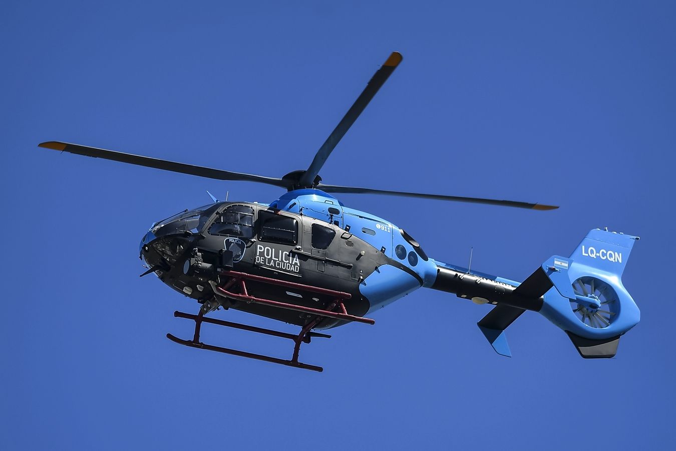 Вертолёты с игроками сборной Аргентины приземлились у здания футбольной ассоциации страны