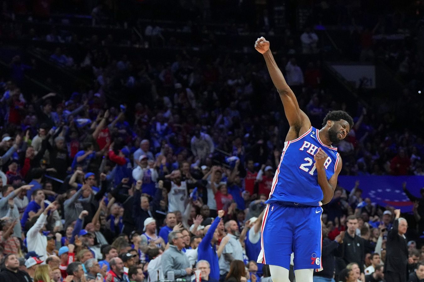 Джоэл Эмбиид получил награду MVP перед 3-м матчем с Бостоном