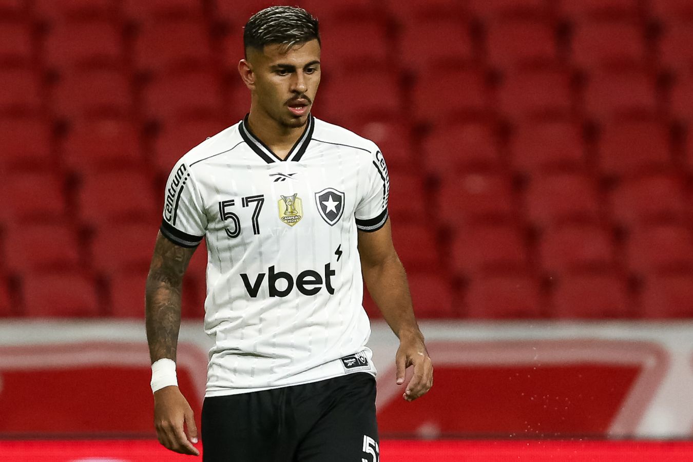 Динамо подписало нового защитника Рикардо из Ботафого за  6 млн  бонусы  Касагранде