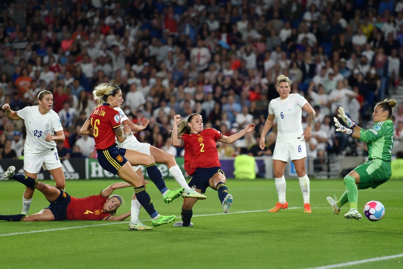 Капитан сборной Испании обвинила судей четвертьфинала женского Евро в предвзятости