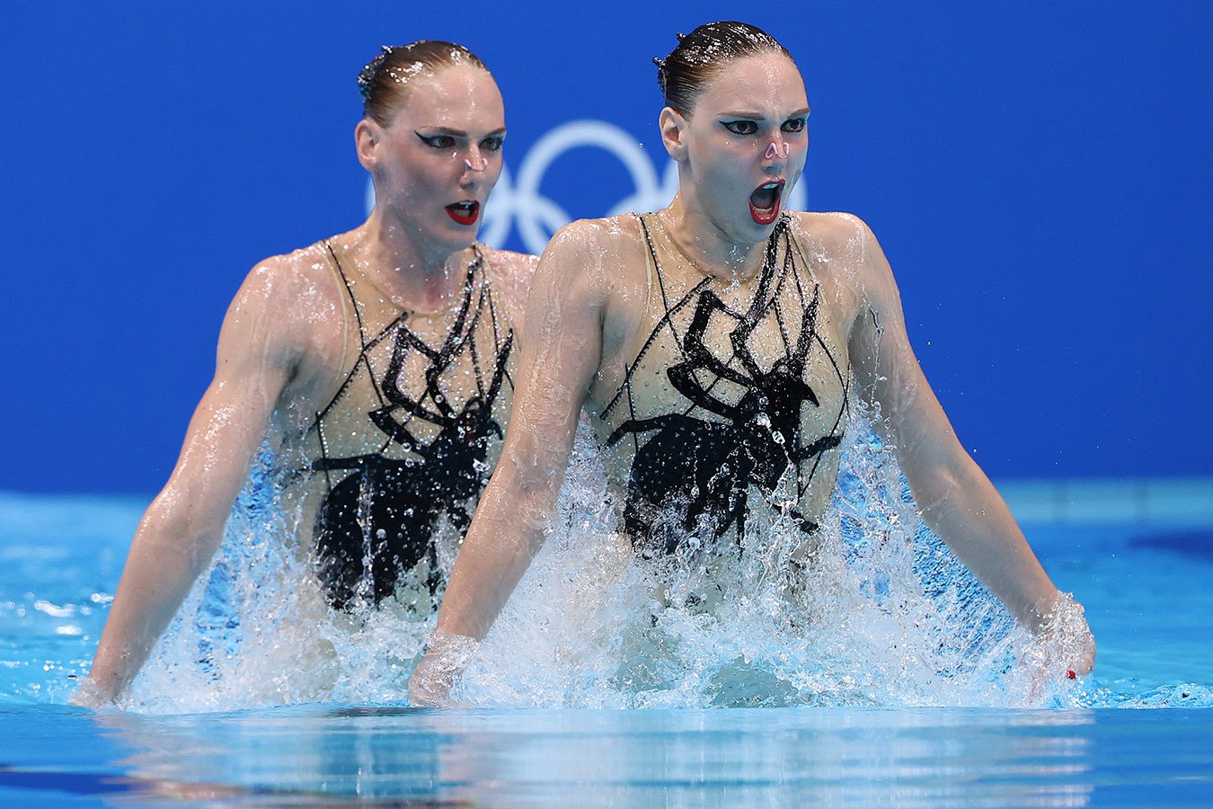 Ромашина и колесниченко. Ромашина и колесниченко. Синхронистки ромашина и колесниченко. Синхронистки ромашина и колесниченко. Ромашина колесниченко.