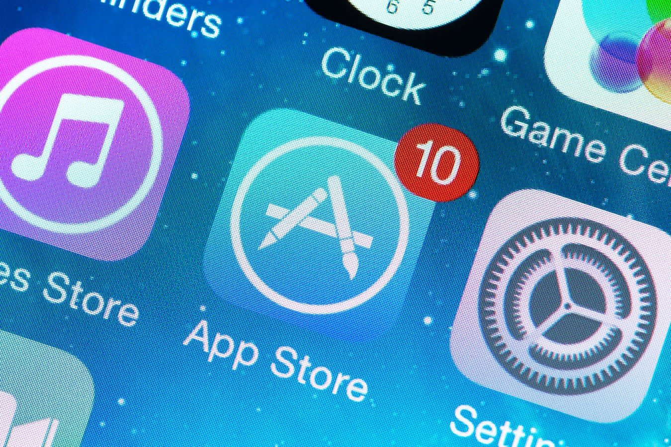 В России против Apple завели дело из-за политики App Store