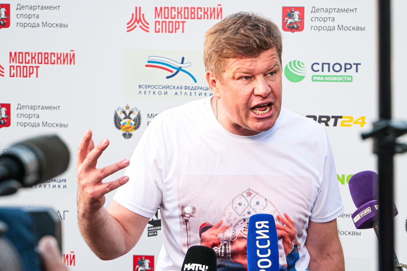 Губерниев — о Павлюченко: слабый и никчёмный. Зачем мне встречаться с пустым местом?