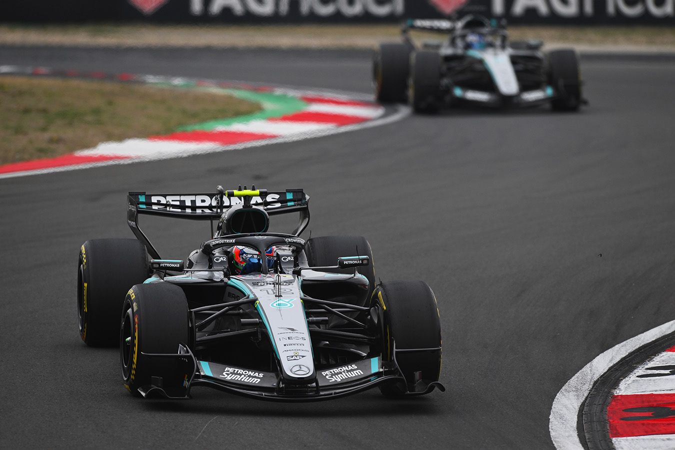 В Ф-1 раскрыли ещё один спорный трюк «Мерседеса»