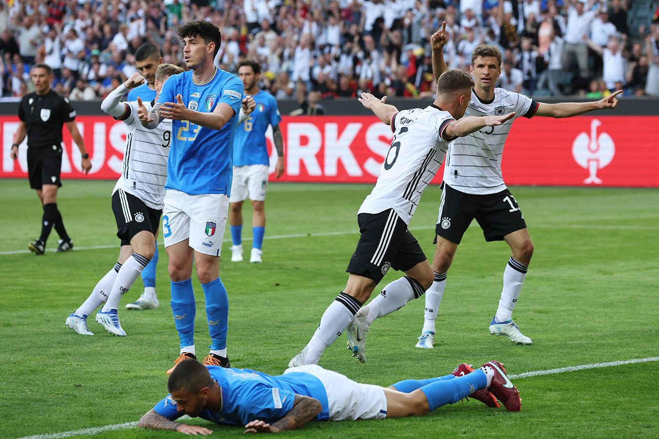 Сборная Германии разгромила Италию в матче Лиги наций УЕФА