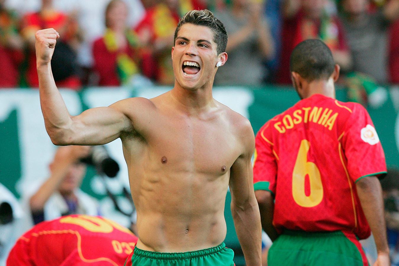 У Роналду уже 100 голов за Португалию. Мировой рекорд совсем близко!