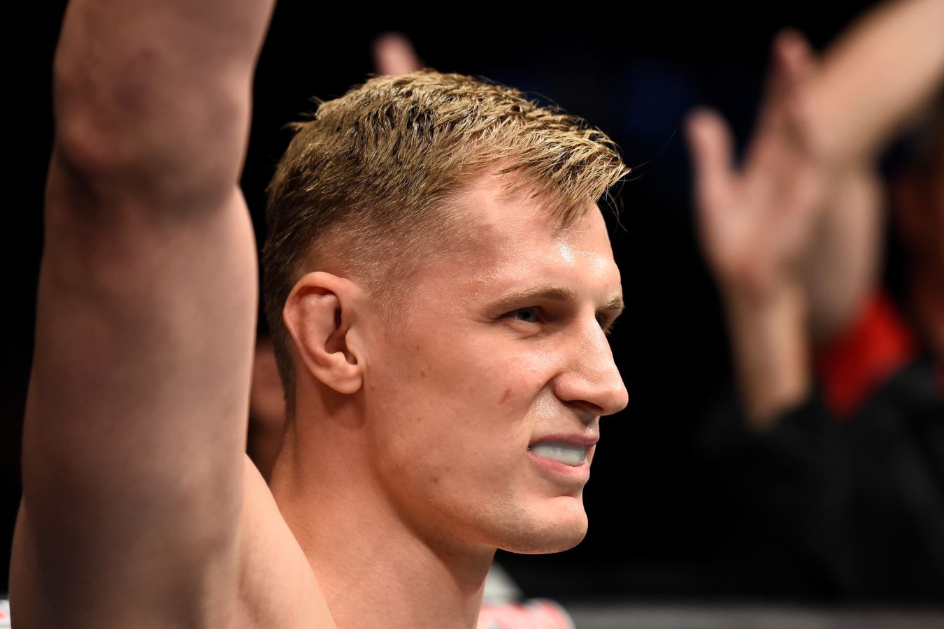 Александр Волков оказался тяжелее Сириля Гана перед поединком на UFC 310