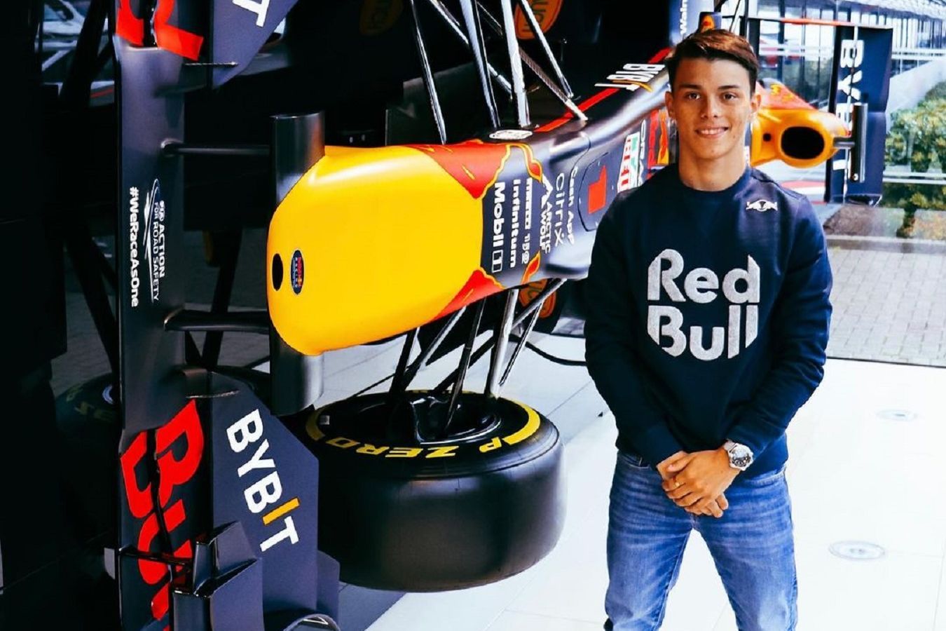 Вице-чемпион Формулы-3 стал членом молодёжной программы «Ред Булл»