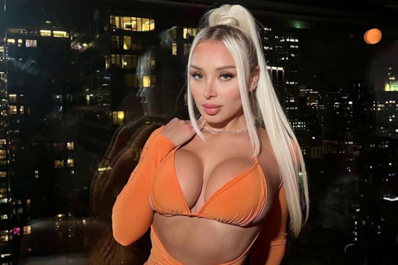 Чилийская модель копит на футбольный клуб, продавая фото и видео на Onlyfans  - Чемпионат
