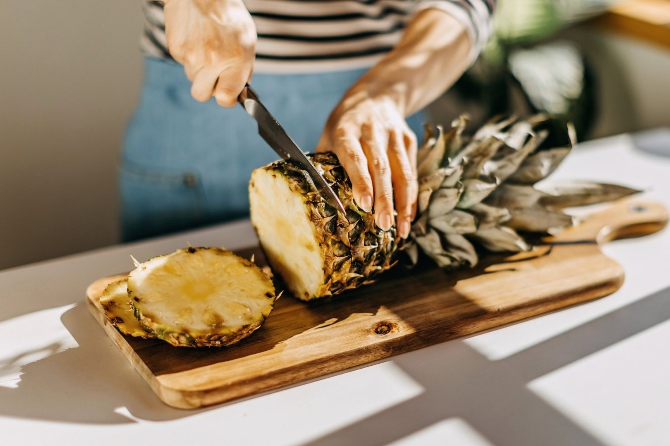Худеют ли от ананаса: мифы и правда об этом фрукте