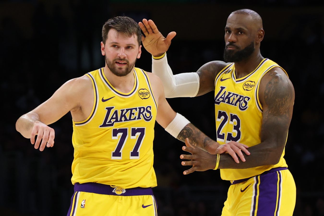 Леброн Джеймс делает шаг назад