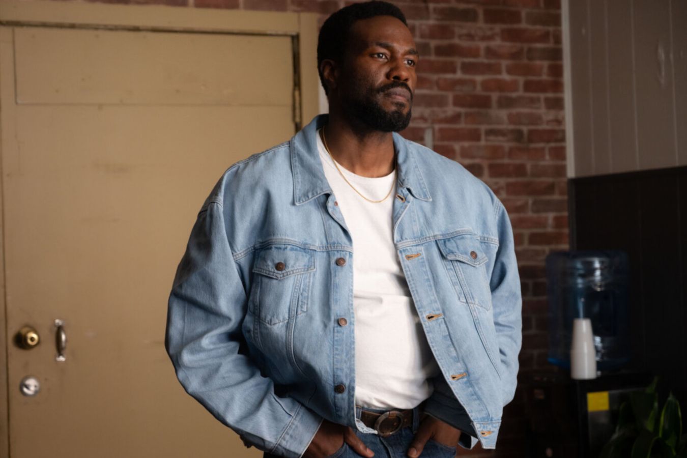 Стильные постеры сериала Marvel Чудо-человек  выход 27 января