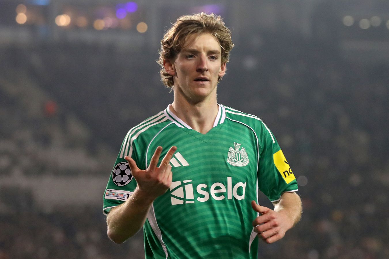 Тчуамени, Дуэ, Гордон в команде недели Лиги чемпионов