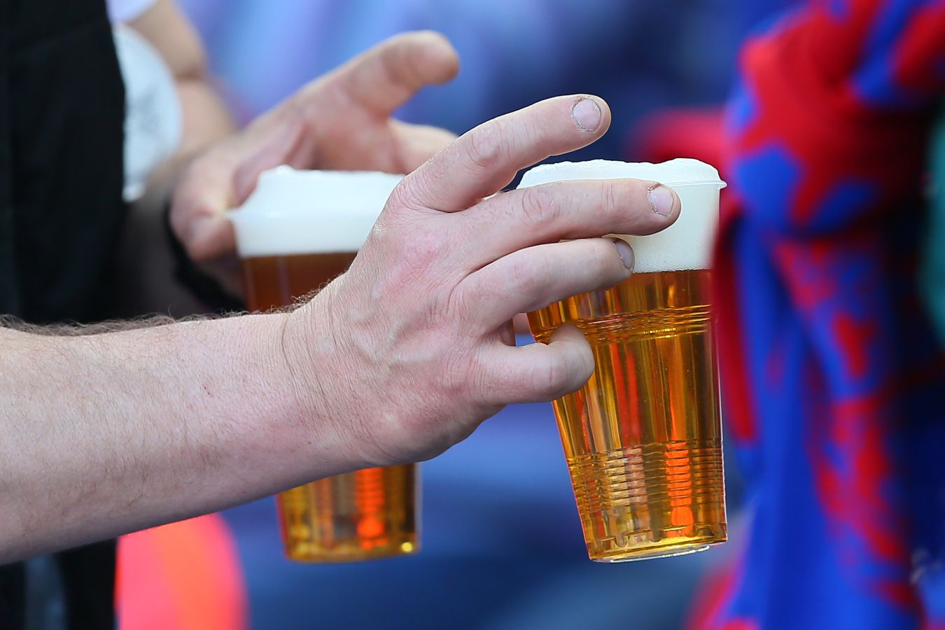 Президент «Оренбурга»: для нас продажа пива на стадионе — лишние хлопоты