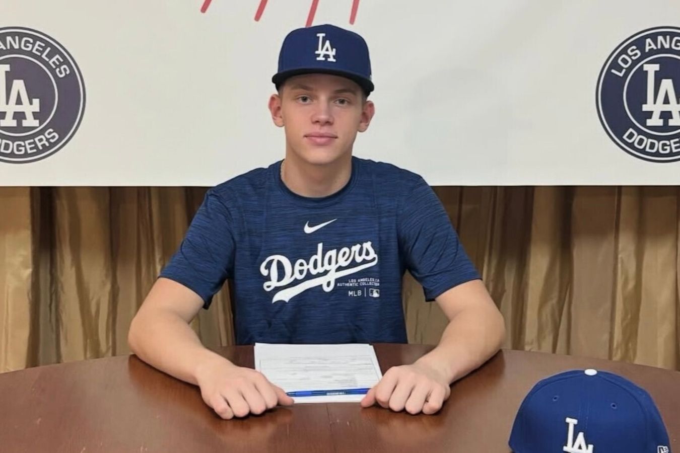 16-летний россиянин Пуллес-Рябов подписал контракт с клубом MLB Лос-Анджелес Доджерс