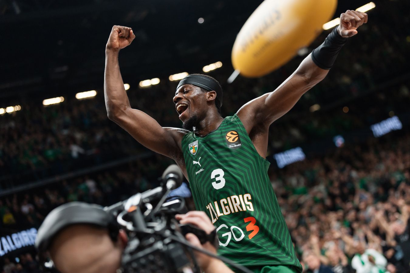 Жальгирис обыграл Валенсию в Евролиге, Райт оформил дабл-дабл