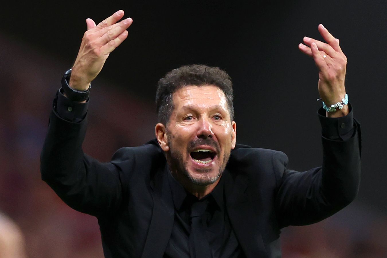 Атлетико выступил в защиту Симеоне после конфликта с Винисиусом