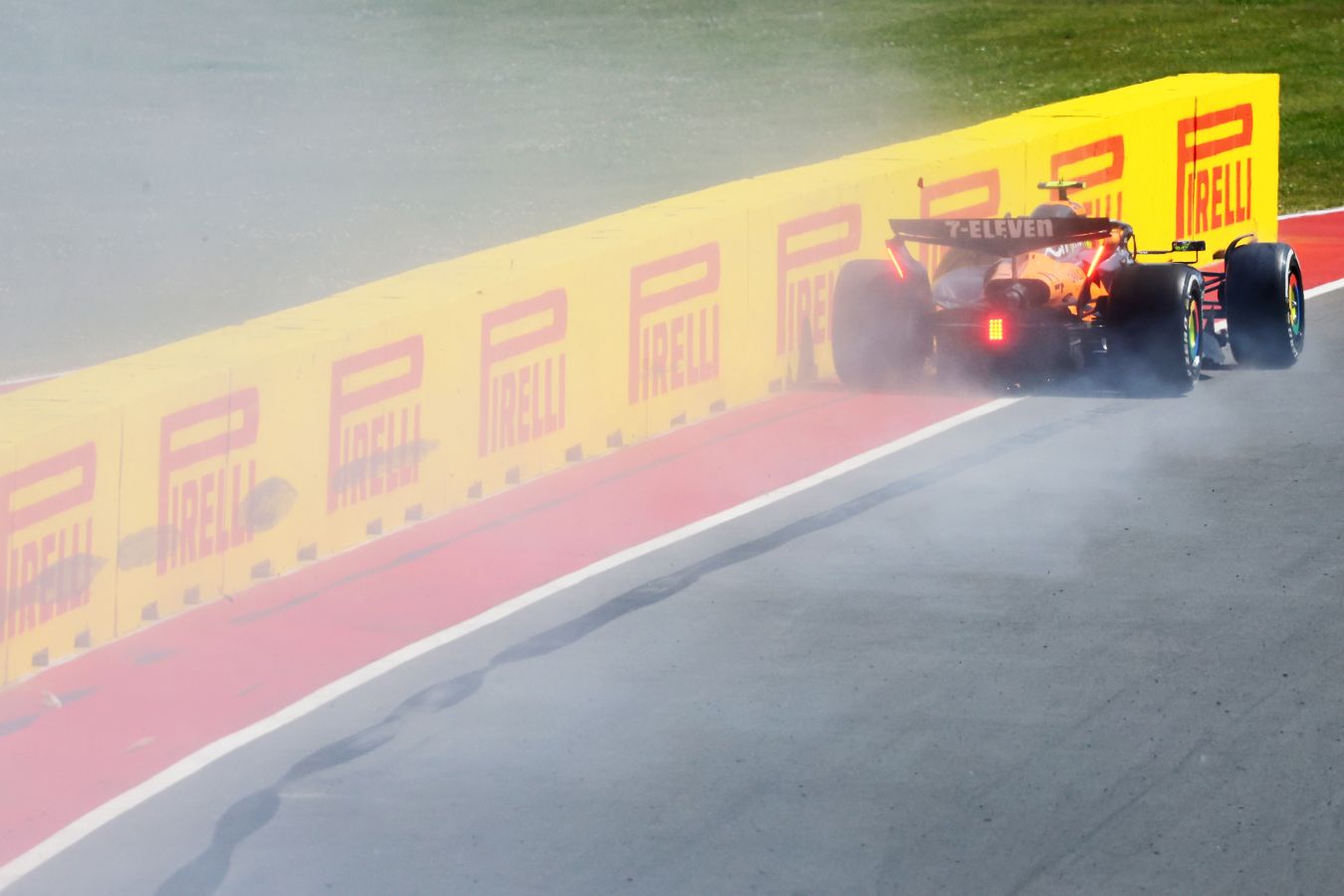 Столкновение Норриса и Пиастри в Канаде