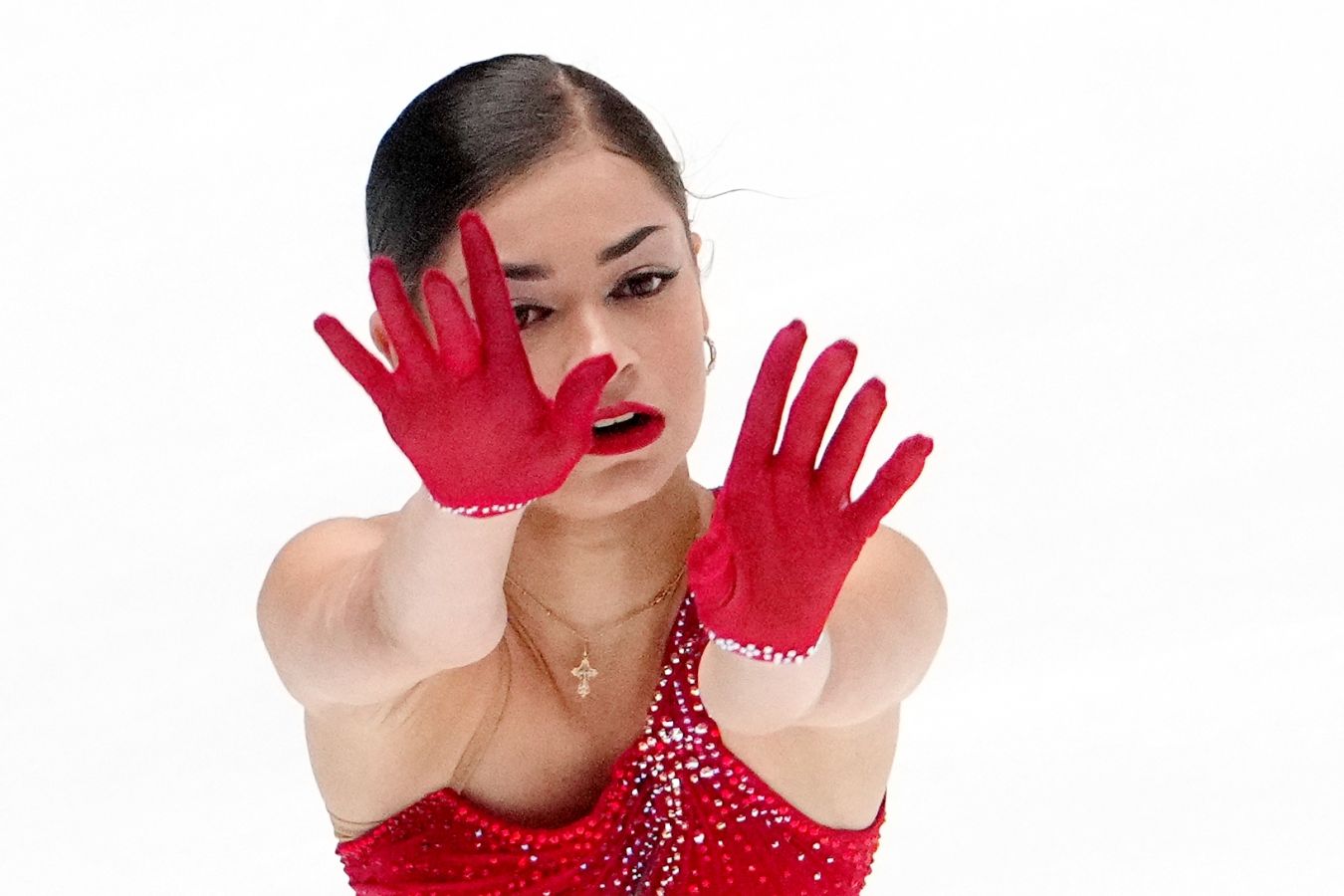 Видео произвольной программы Аделии Петросян с падением на ОИ-2026