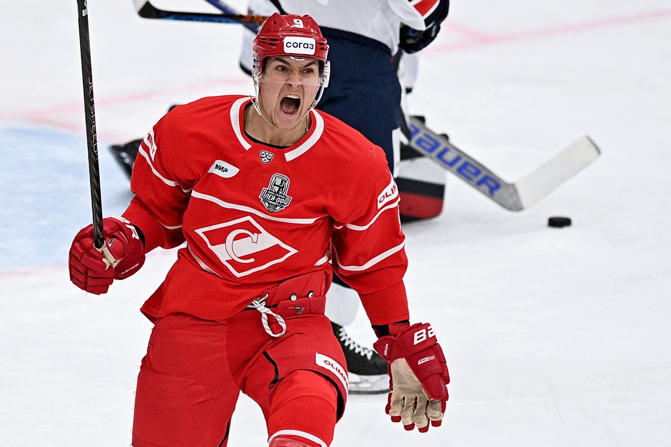 Ещё один россиянин едет в НХЛ! «Спартак» просто выдавил Цыплакова в Америку