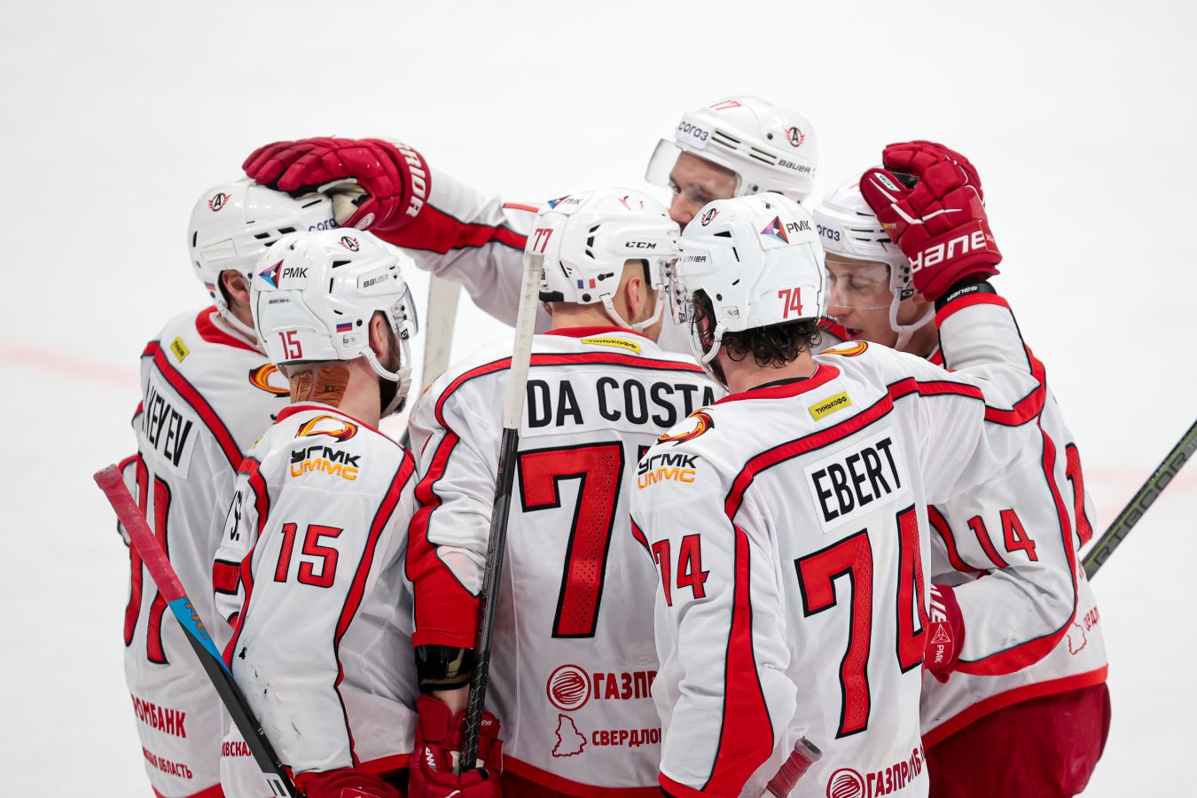 хк автомобилист. кхл – автомобилист. с кем играет автомобилист в плей офф. кхл плей-офф металлург автомобилист 2022-2023. автомобилист металлург.