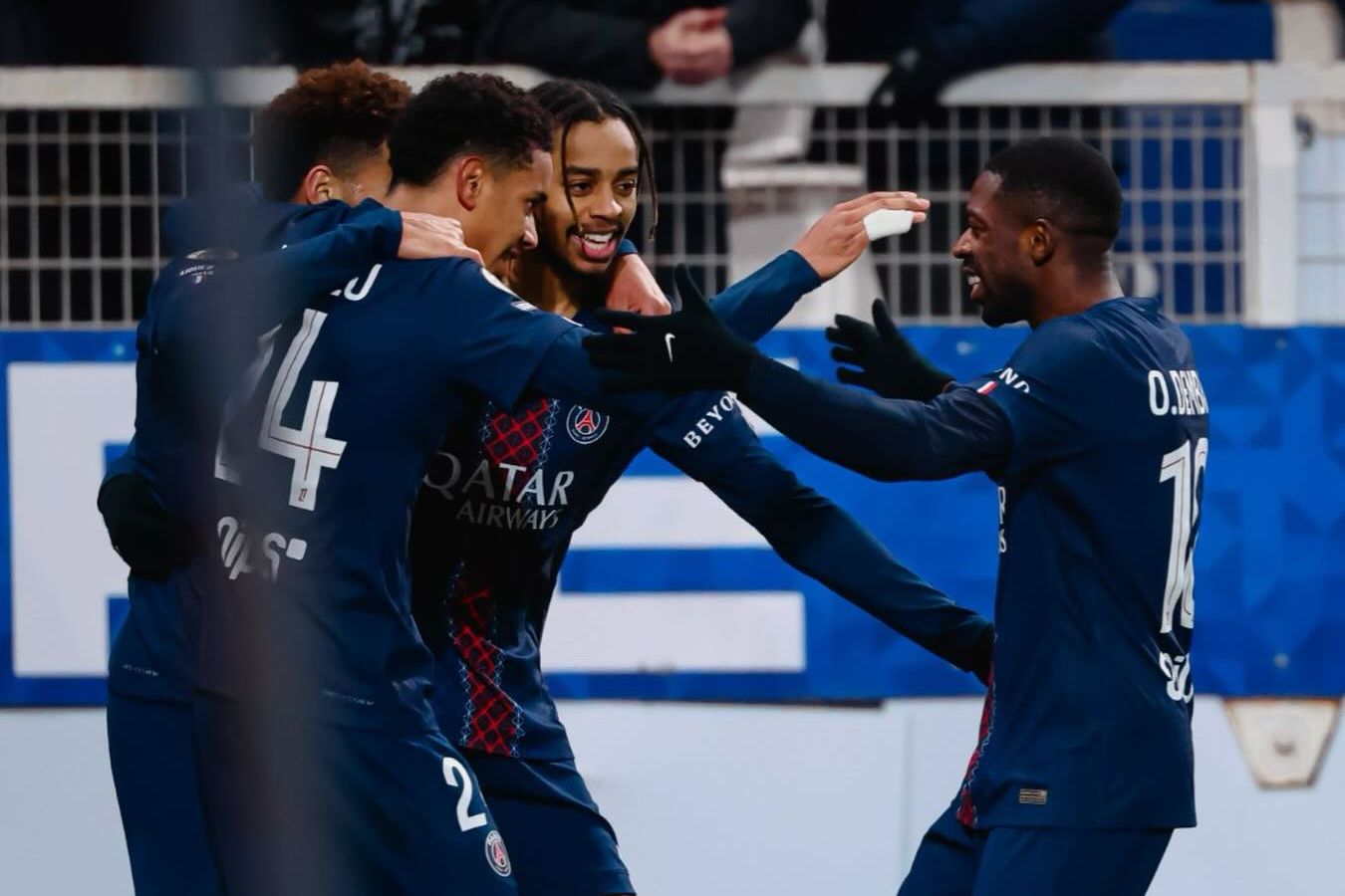 У ПСЖ пять побед и ничья в шести матчах с клубами АПЛ в сезоне Лиги чемпионов