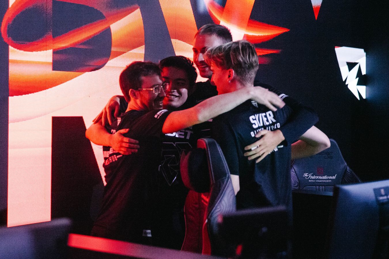 Tundra Esports вышла в гранд-финал чемпионата мира The International 2022 по Dota 2