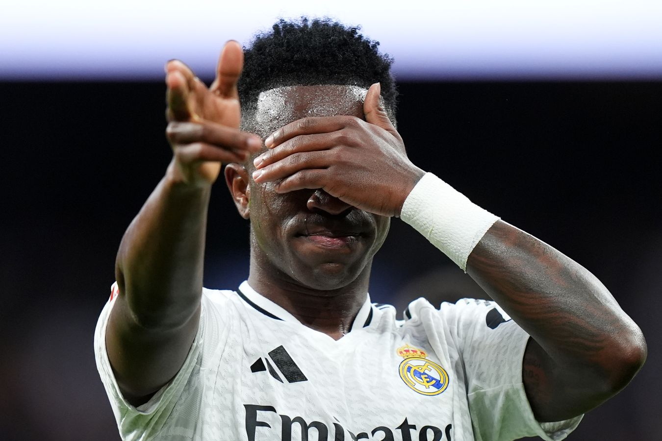 Винисиус  фанатам Райо Вальекано: вы платите за целый год, чтобы смотреть на меня