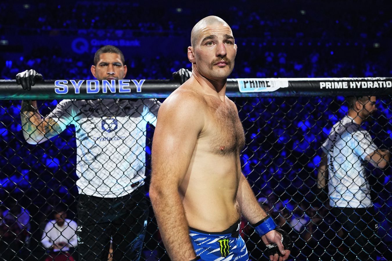 Стрикленд объяснил, почему может уйти из среднего веса UFC из-за Чимаева