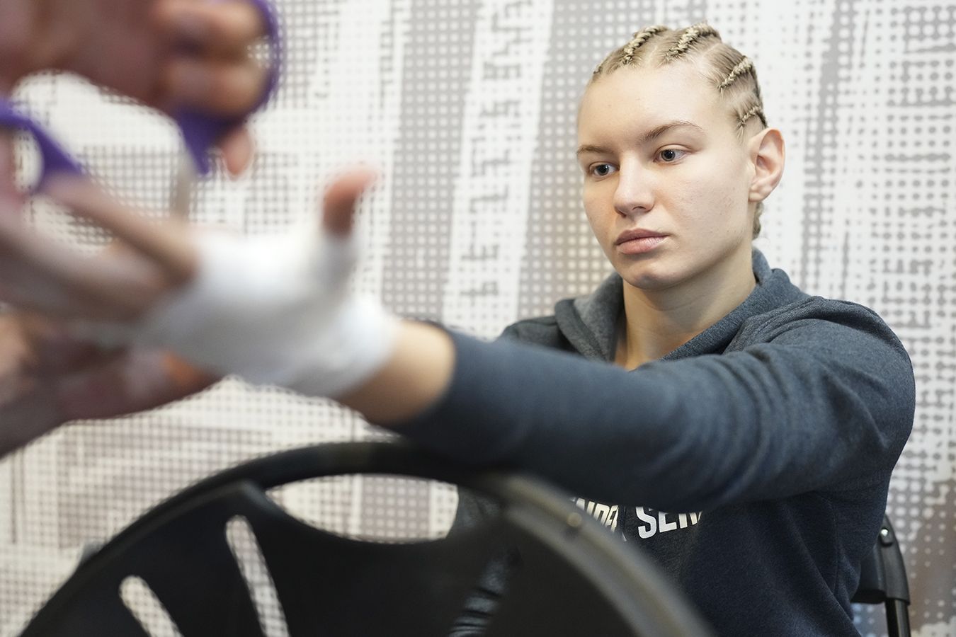 Талантливую россиянку преследуют несчастья в UFC. Дудакова не смогла выйти на бой