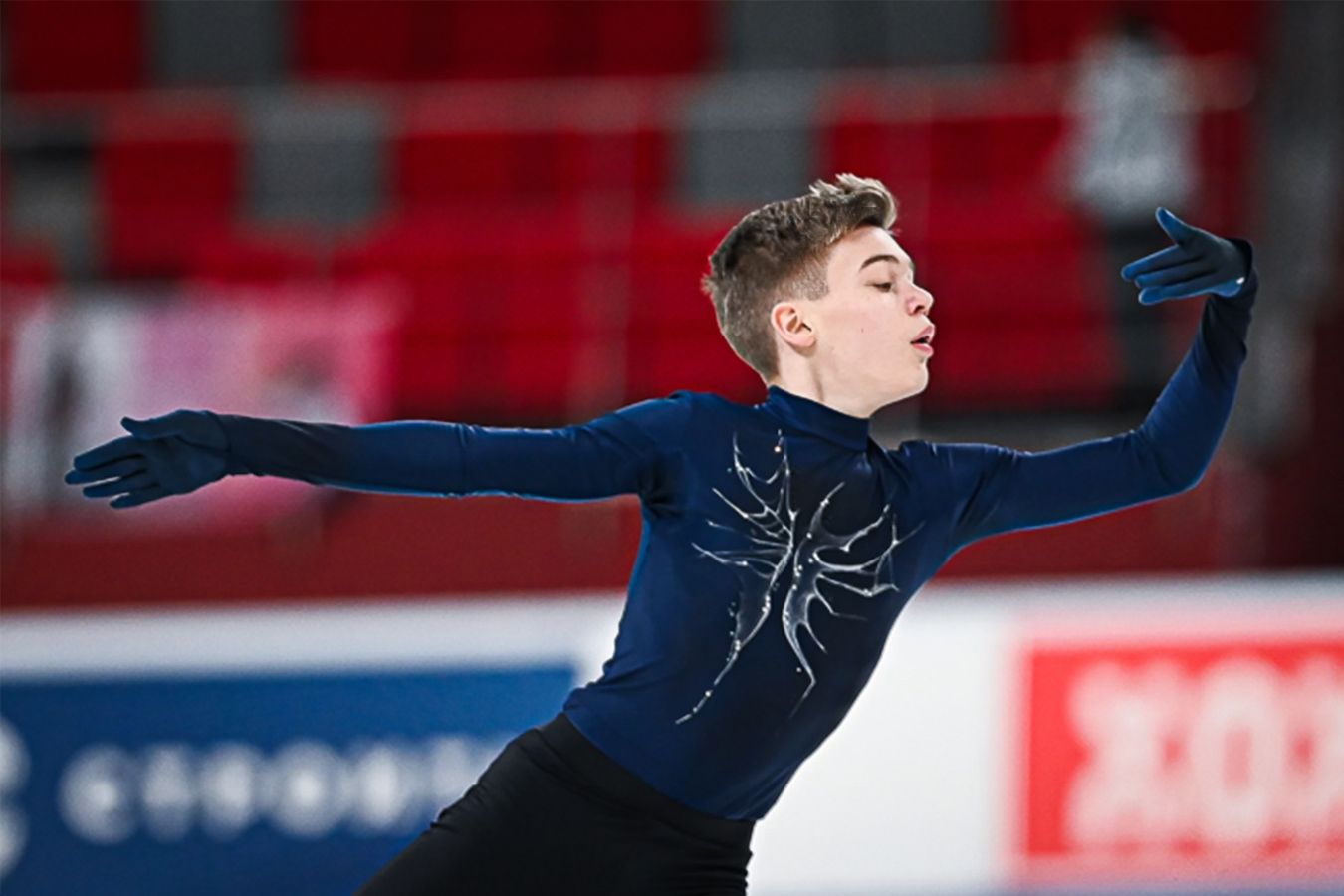 «Семь квадов Малинина на Олимпиаде? Уверен, у него получится». Интервью со Львом Лазаревым