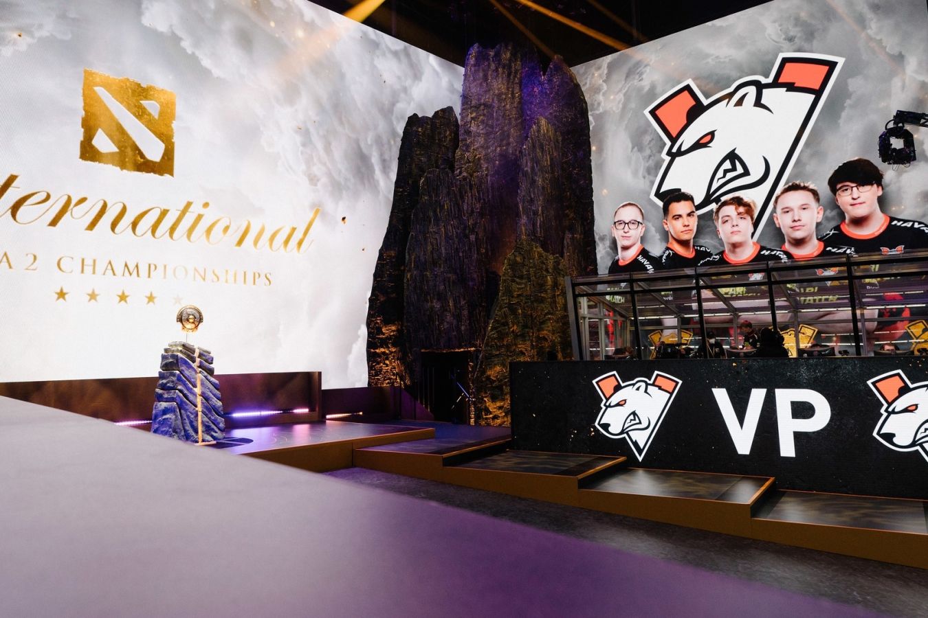 С российской Virtus.pro сняли все санкции клуб вернул себе титульное имя