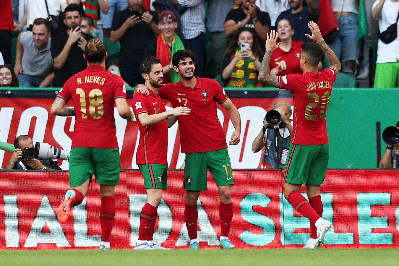 Сборная Португалии начала путь на ЧМ с победы впервые с 2006 года