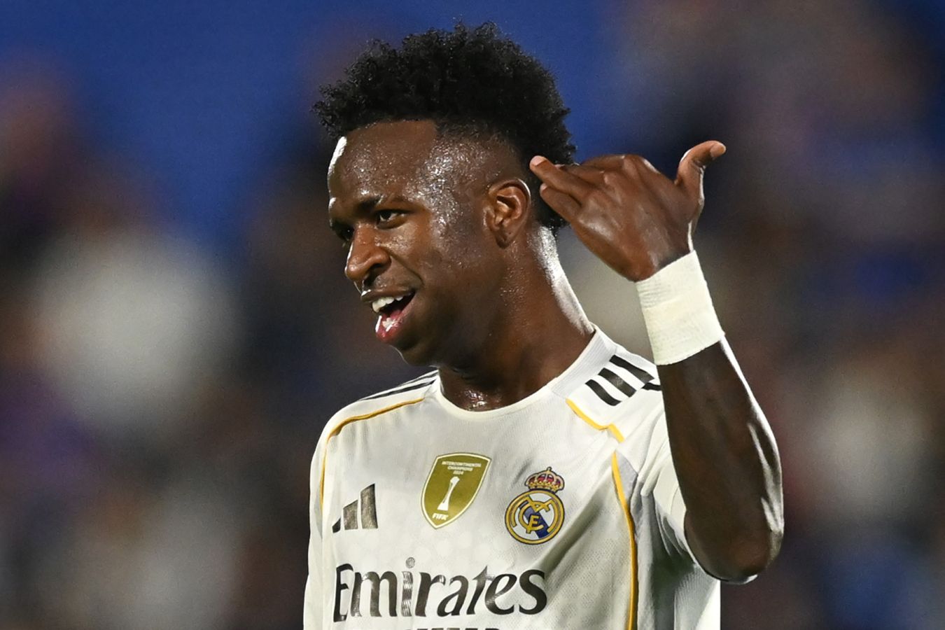 Он главная проблема. Никакого сочувствия к нему. Каррагер раскритиковал Винисиуса