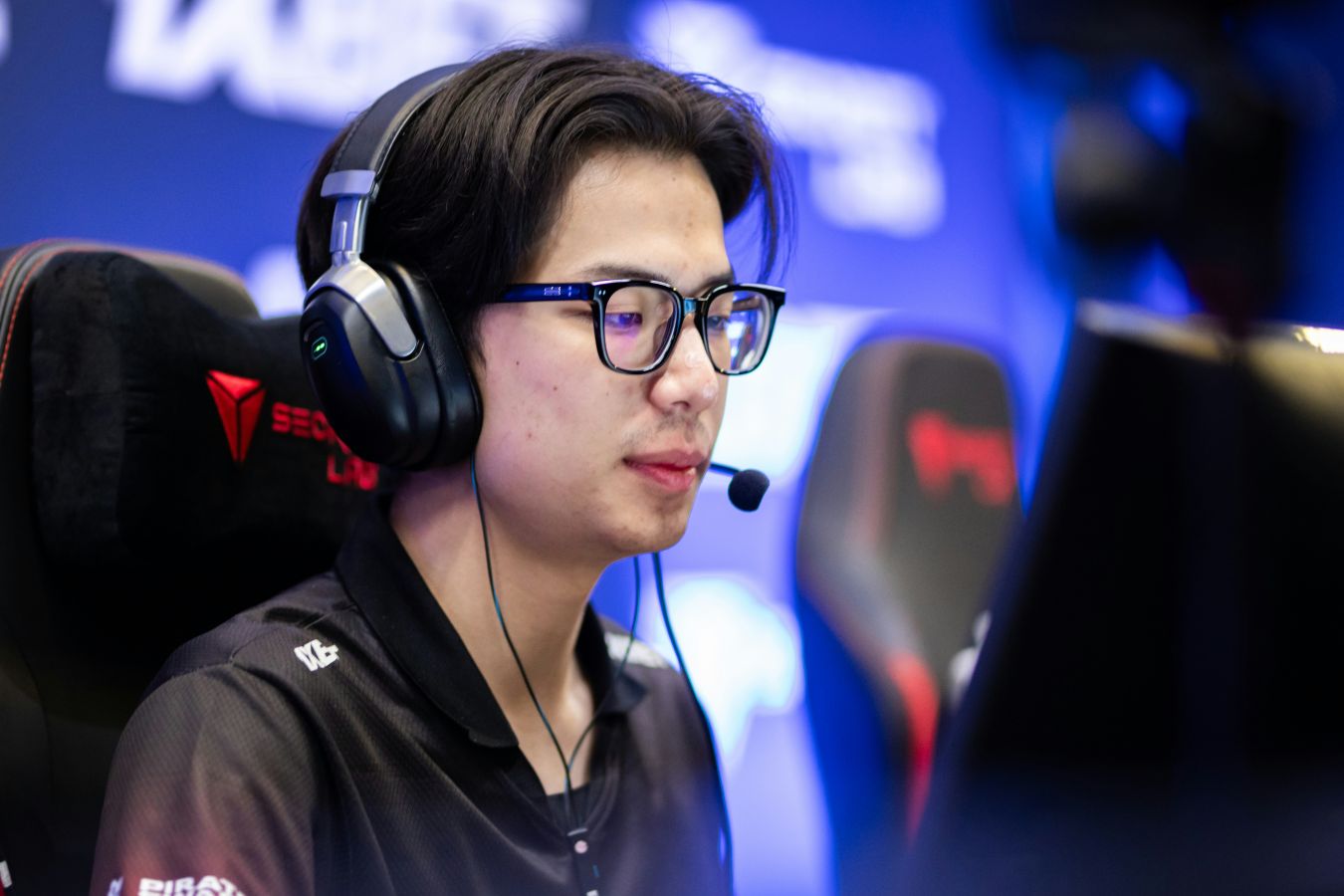 The MongolZ обыграла B8 на PGL Cluj-Napoca 2026 по CS 2