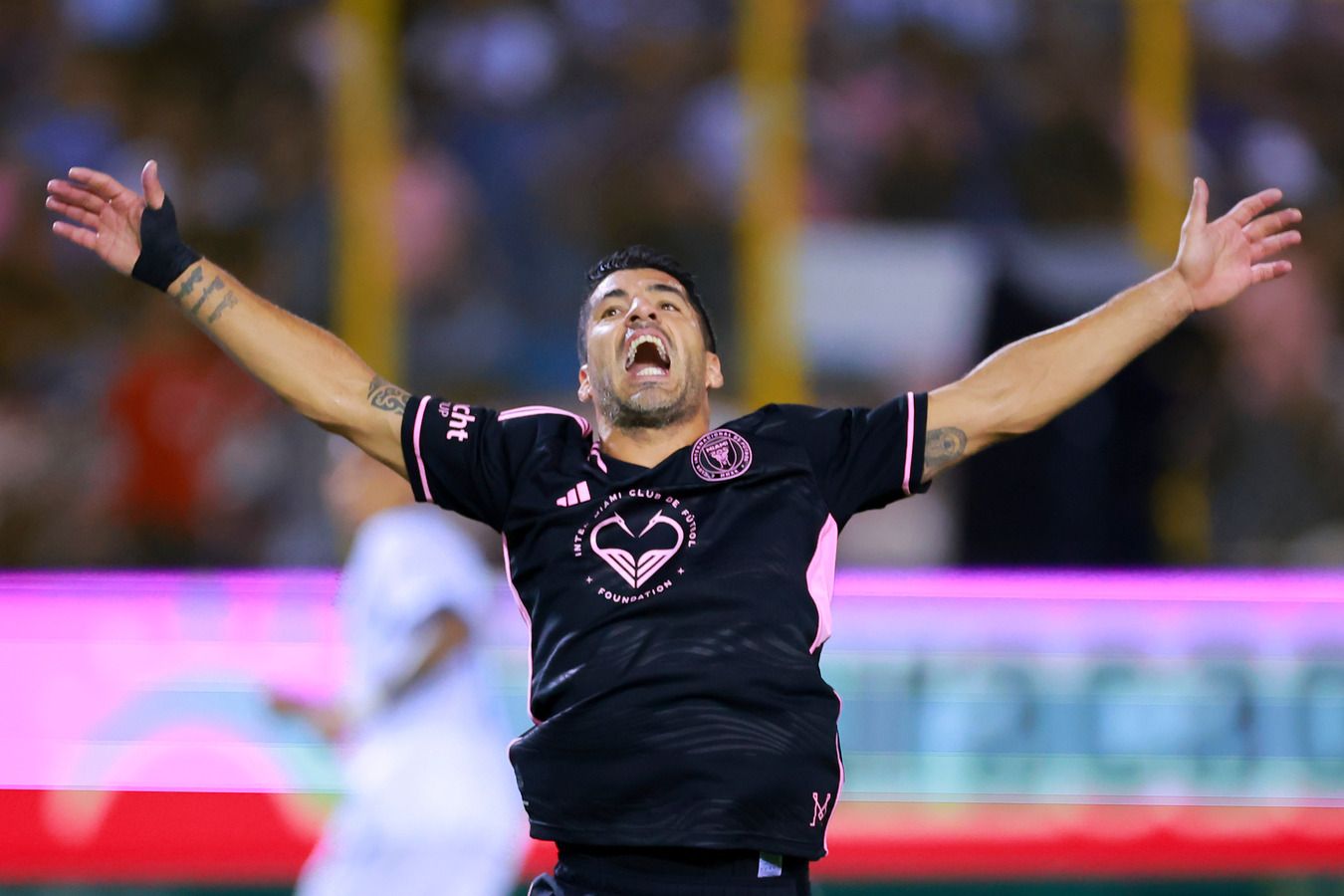 «Интер Майами» выиграл первый матч в Кубке лиг MLS + MX. Луис Суарес отметился голом