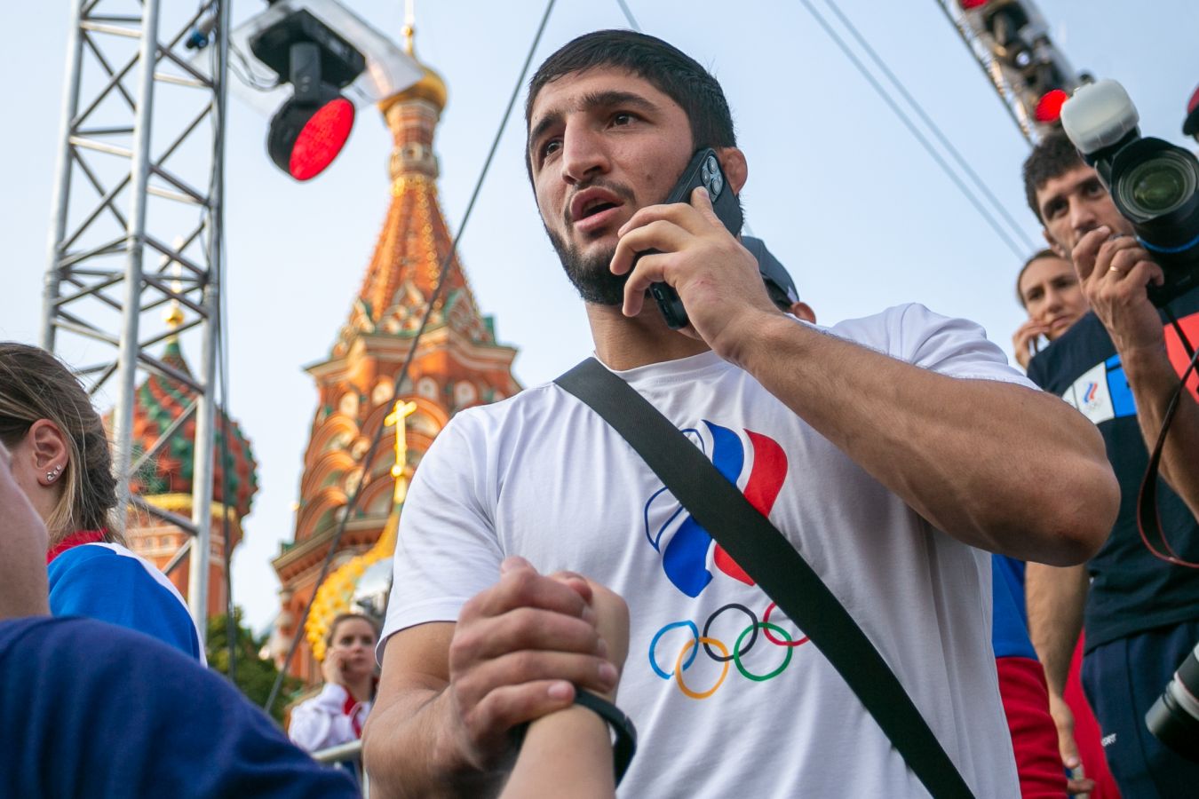 Двукратный олимпийский чемпион Абдулрашид Садулаев вышел в 1/4 финана ЧМ по борьбе
