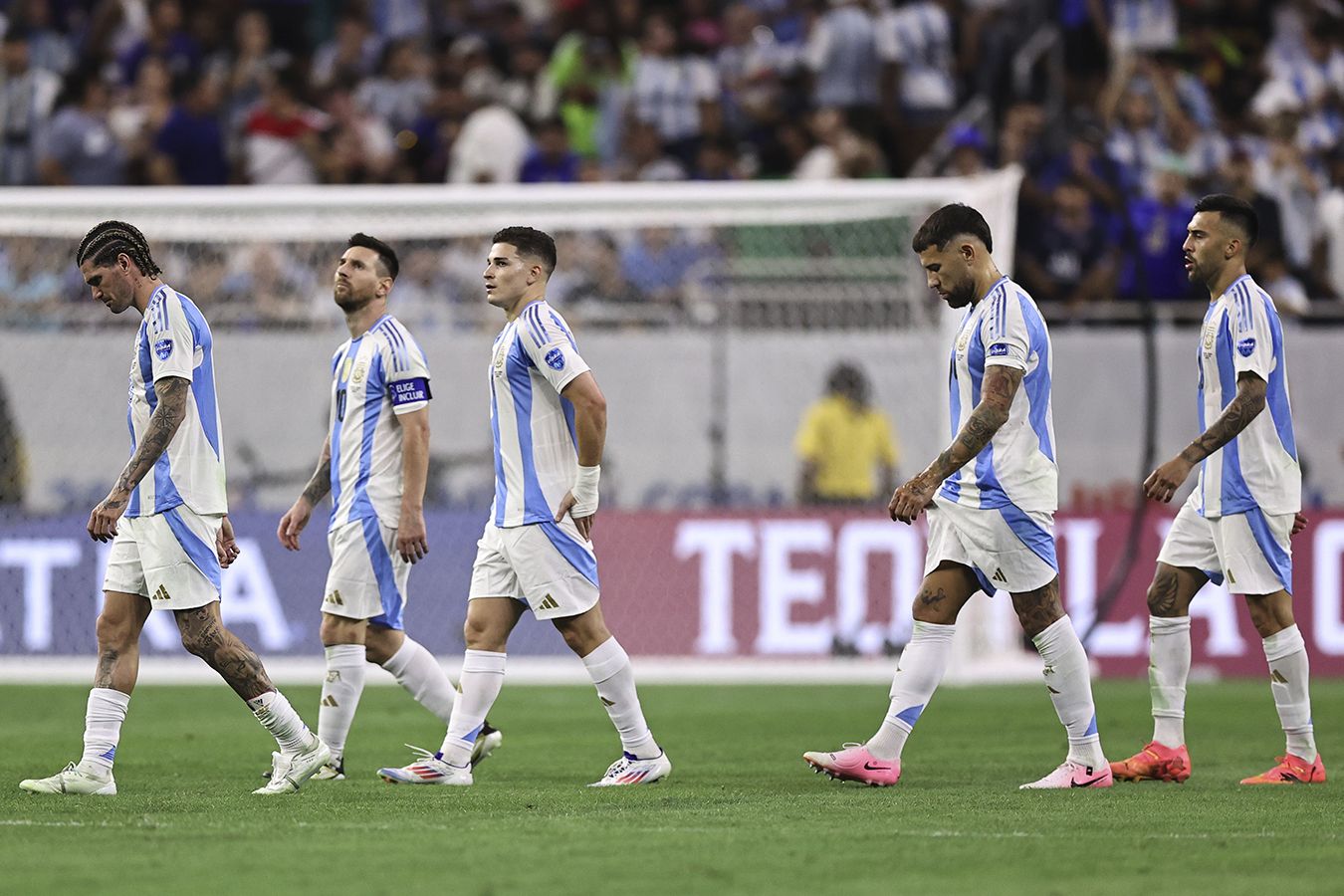 Уругвай удивляет, Аргентина заставляет нервничать. Кто вышел в 1/2 финала Кубка Америки?