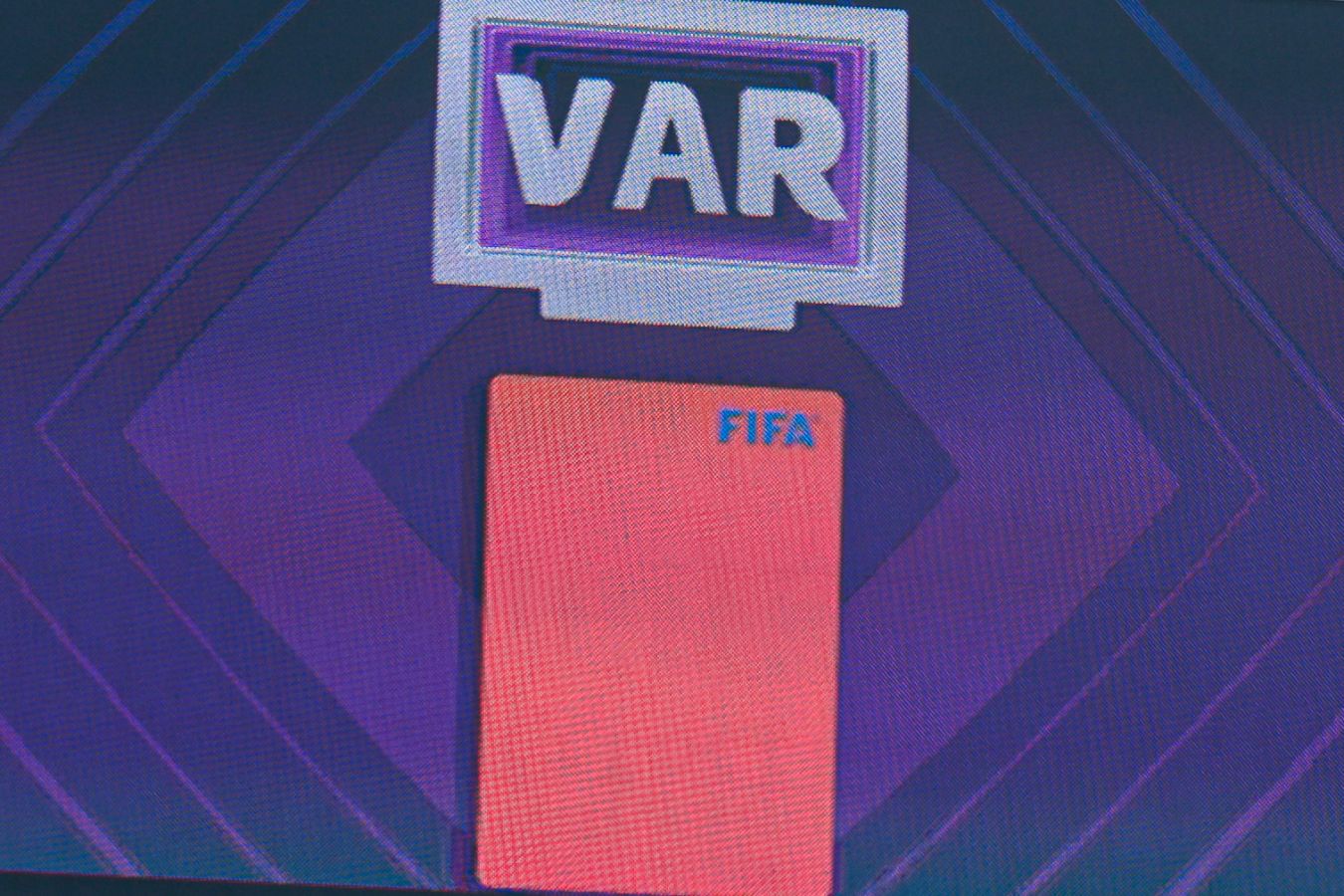 ALLSOCCER.RU : Ряд клубов АПЛ выступает против идеи об отмене VAR со  следующего сезона