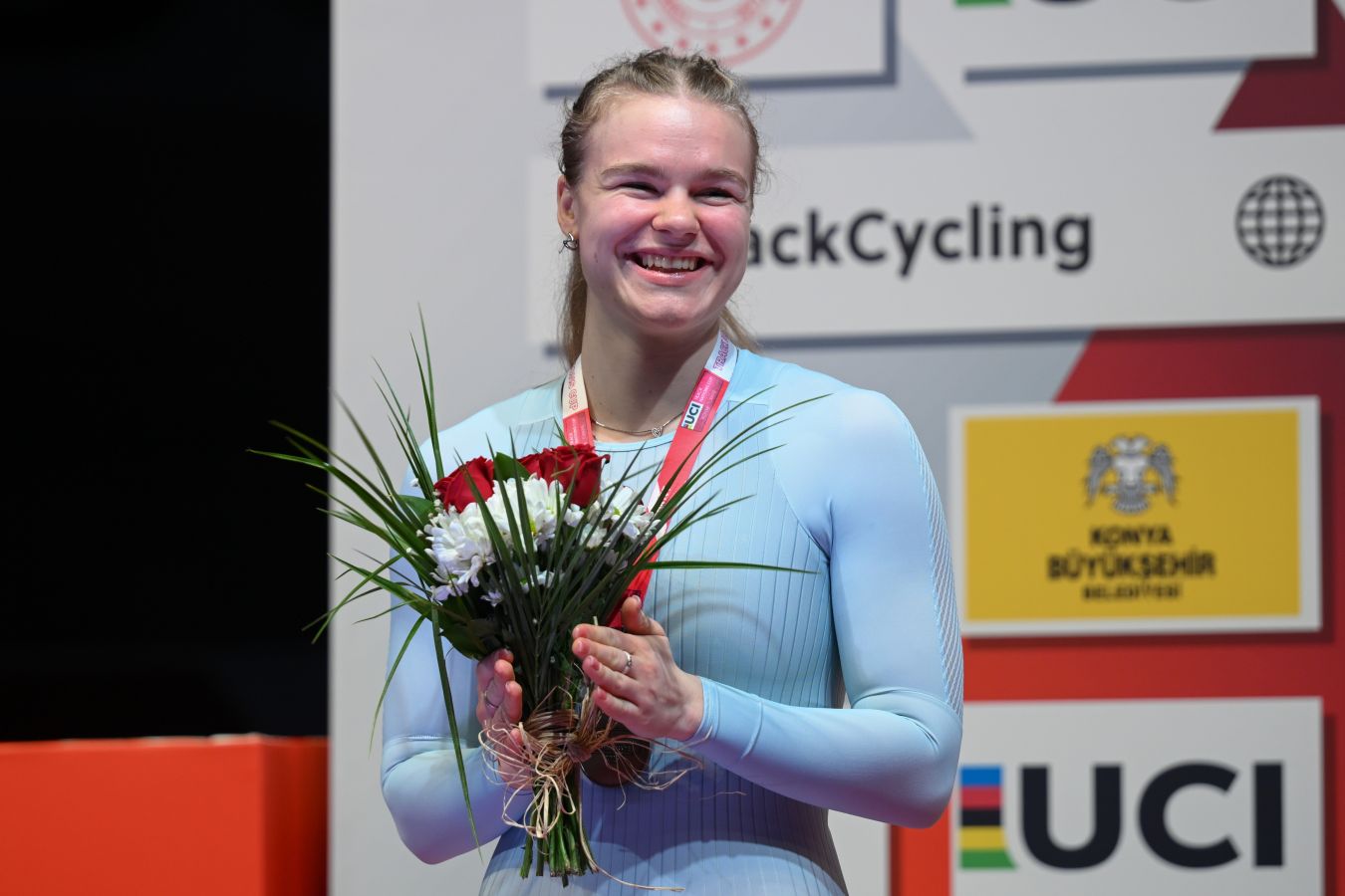Велогонщица Алина Лысенко завоевала золото чемпионата мира — 2026 в кейрине
