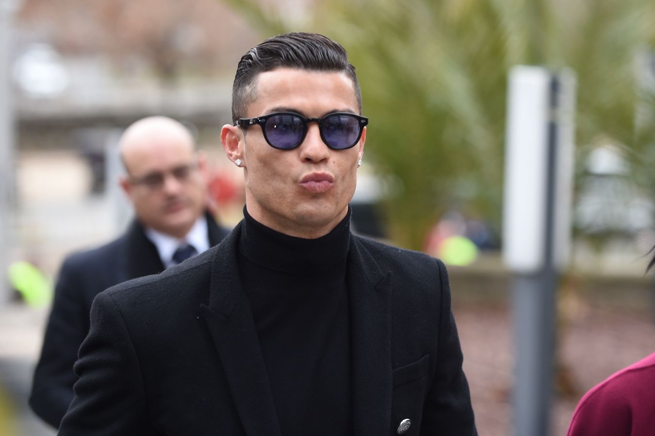 Фанаты Ливерпуля скандировали VIVA Ronaldo во время матча с МЮ